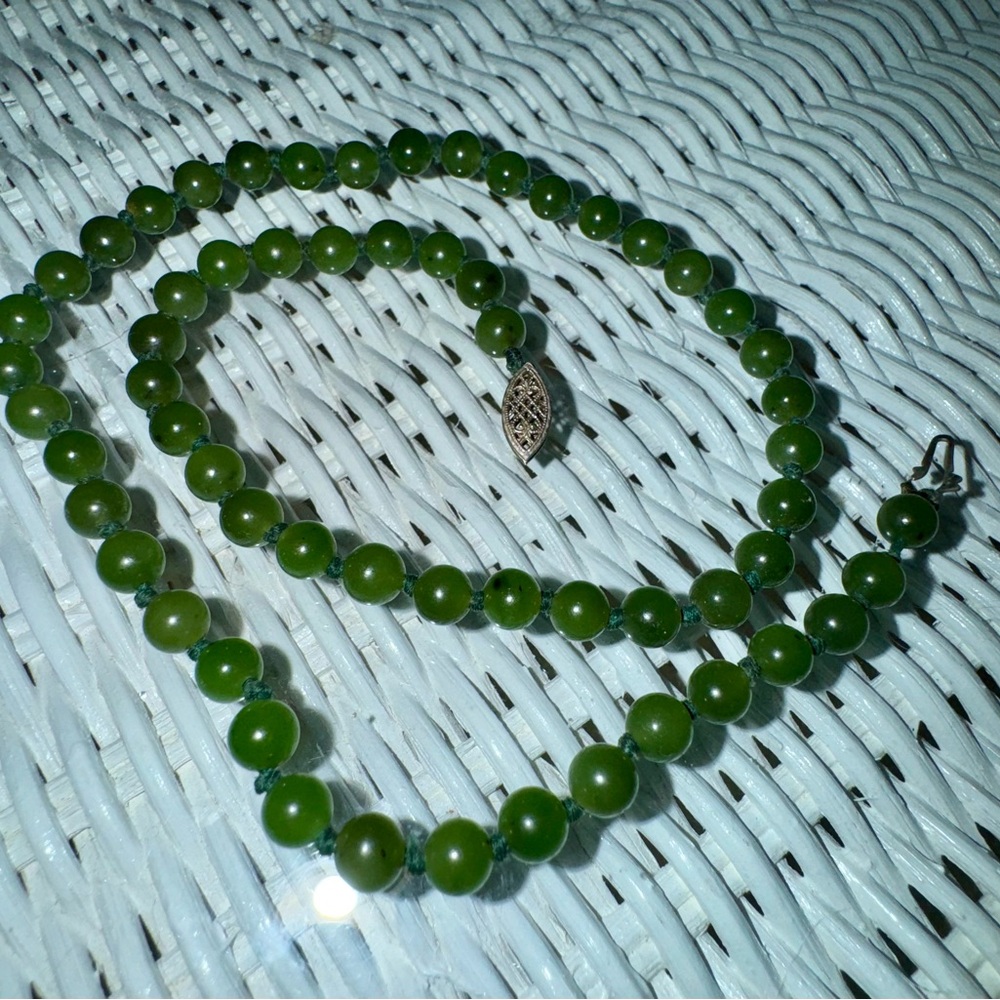 Natural Nephrite Jade Bead Necklace 17”
